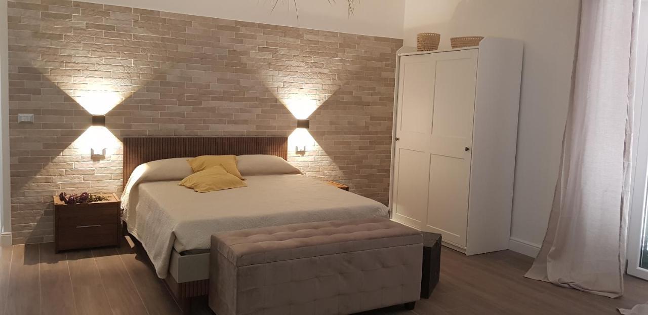 Casa Rosamari - Su Lago Di Posta Fibreno, Appartamento Con Camino Exterior foto